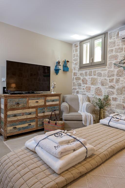 Admiral'S House Villa Chalki Town ภายนอก รูปภาพ
