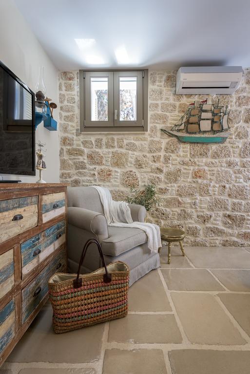 Admiral'S House Villa Chalki Town ภายนอก รูปภาพ